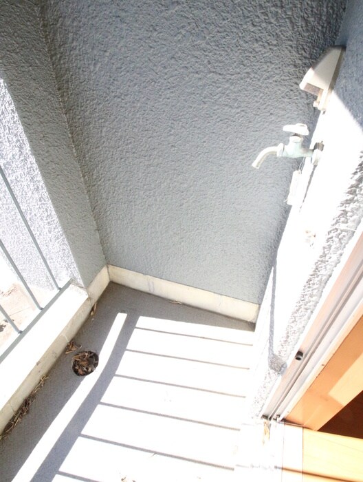 物件内観写真16　(洗濯機置場)