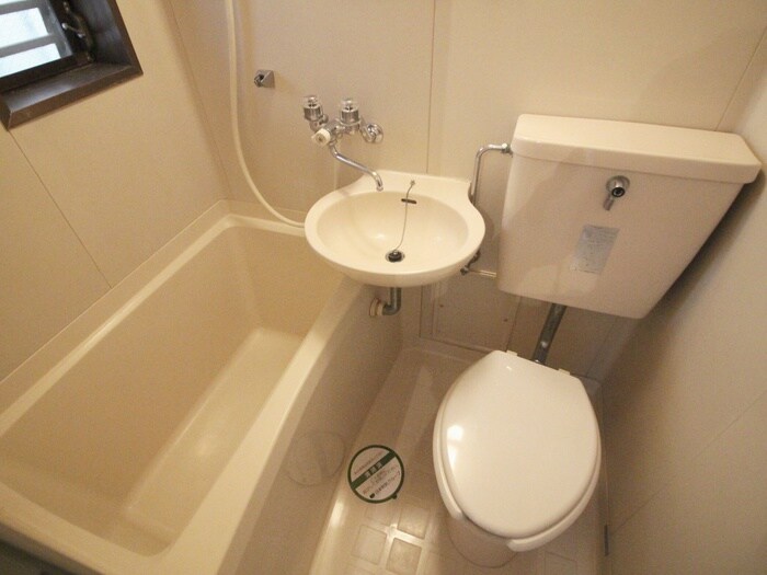 物件内観写真9　(洗面)