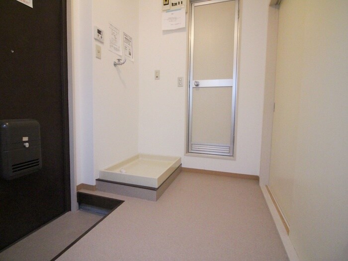 物件内観写真11　(廊下)