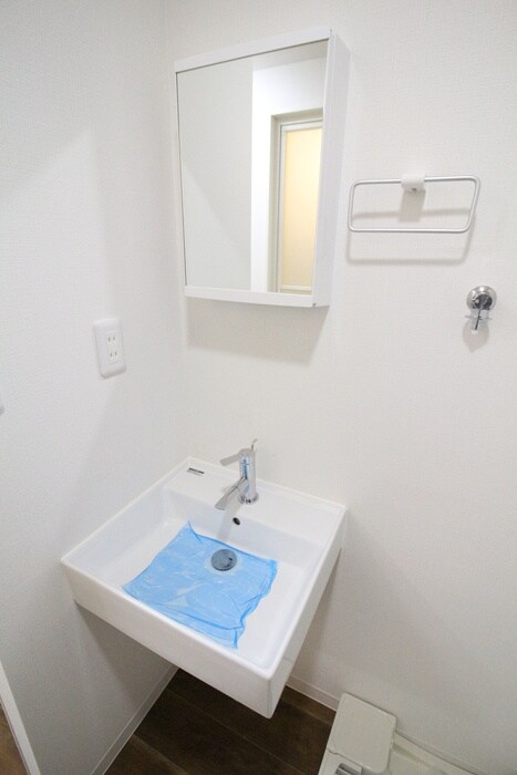 物件内観写真11　(洗面)