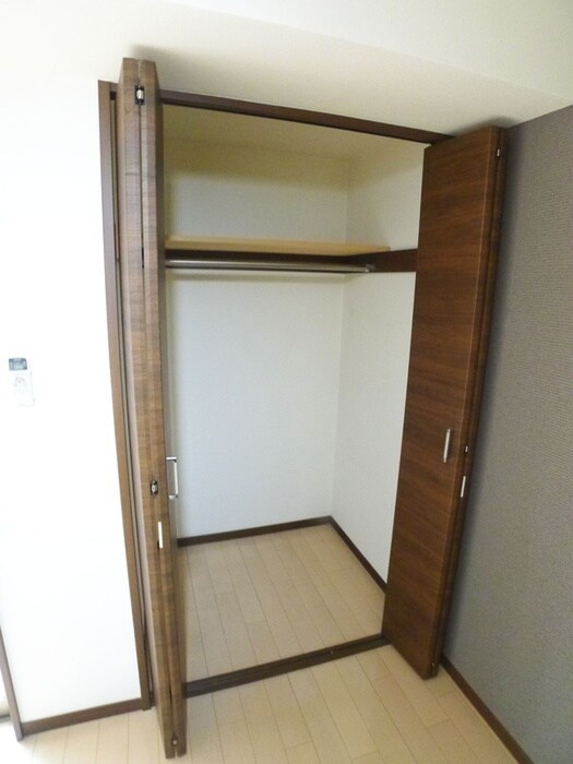 物件内観写真16　(収納)