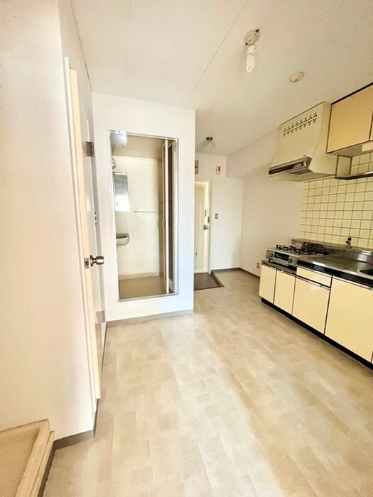 物件内観写真16　(廊下)