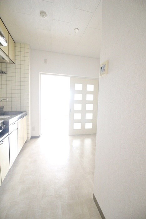 物件内観写真18　(廊下)