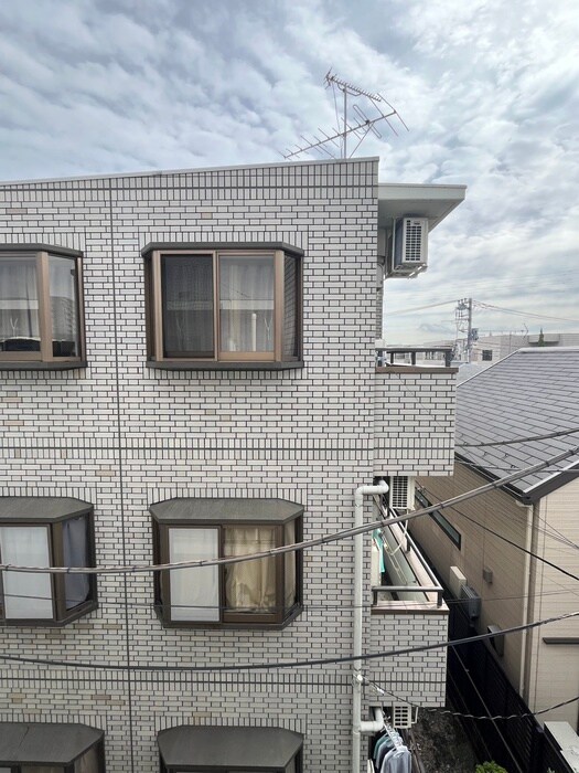 物件内観写真21　(室内からの展望)