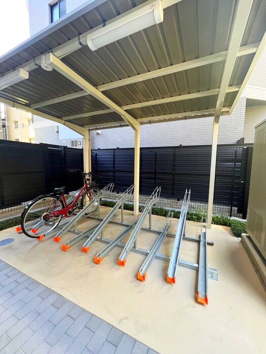 物件外観写真6　(駐輪場)