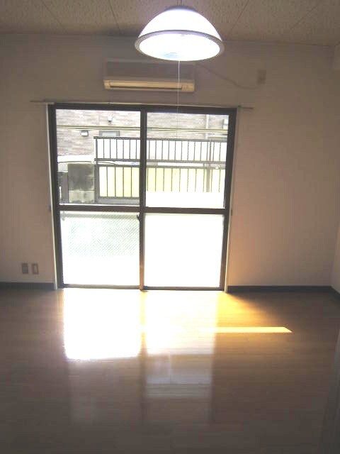 物件内観写真6　(居室)