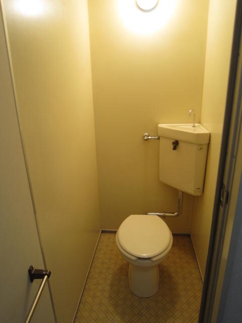 物件内観写真11　(トイレ)