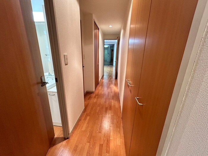 物件内観写真18　(廊下)