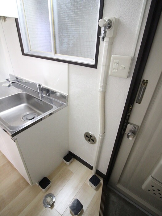 物件内観写真13　(洗濯機置場)