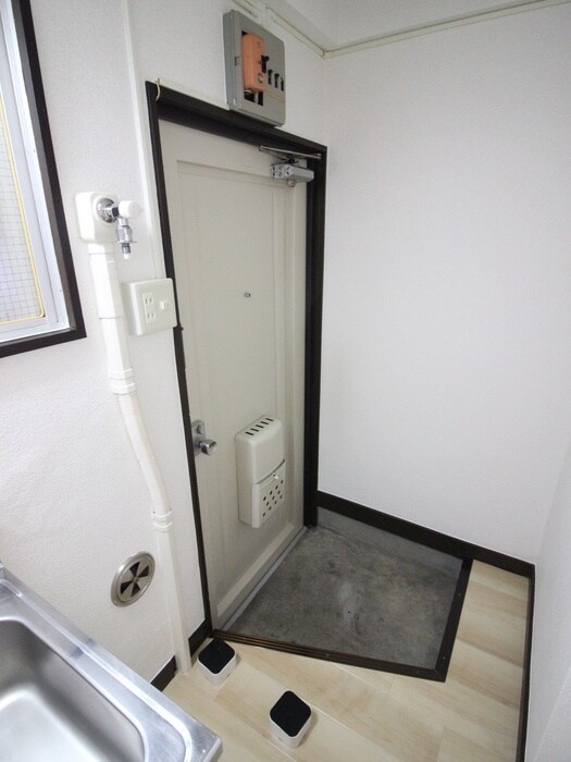 物件内観写真15　(玄関)