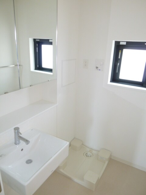 物件内観写真9　(洗面)