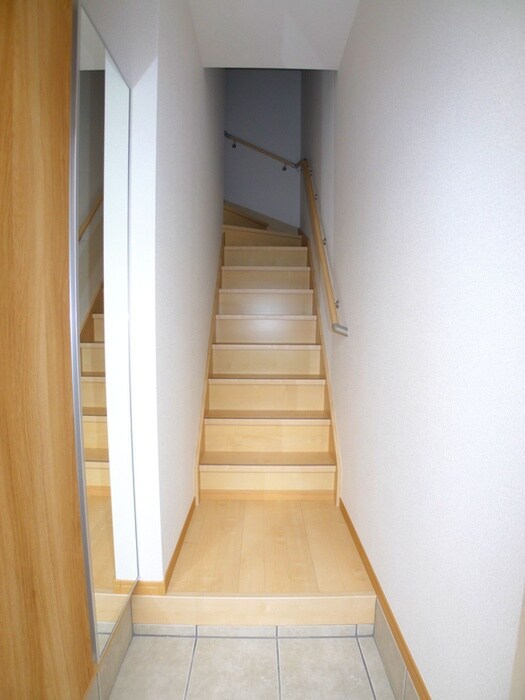 物件内観写真7　(玄関)