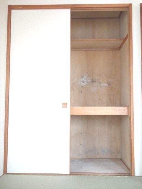 物件内観写真10　(収納)