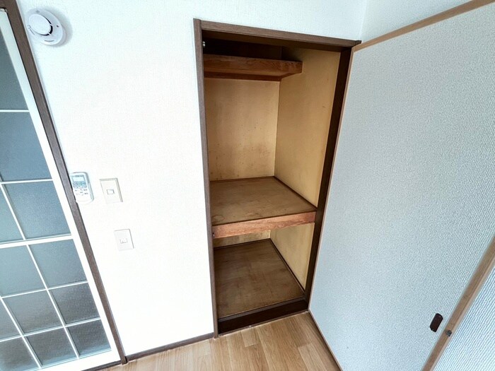 物件内観写真10　(収納)