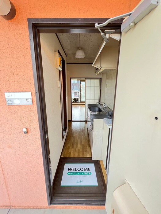 物件内観写真14　(玄関)