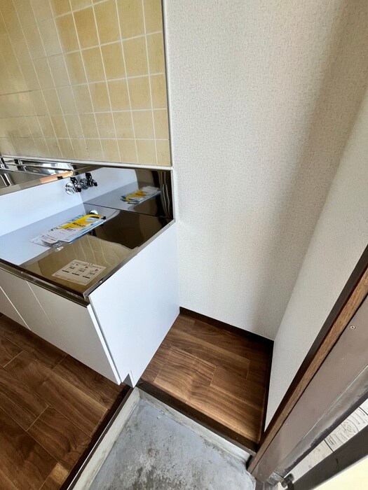 物件内観写真21　(玄関)