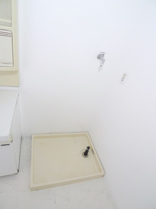 スリーゼヒルの洗濯機置場