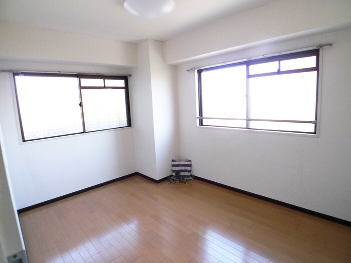 スリーゼヒルの内観写真