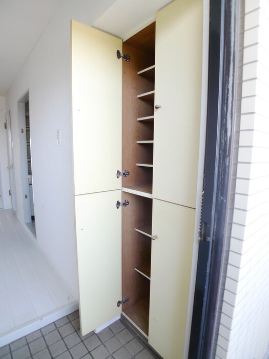 スリーゼヒルの靴箱