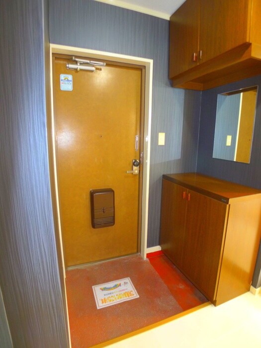 物件内観写真19　(玄関)