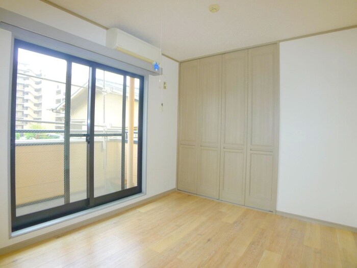 物件内観写真9　(室内からの展望)