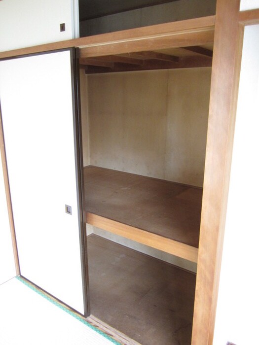 物件内観写真10　(収納)