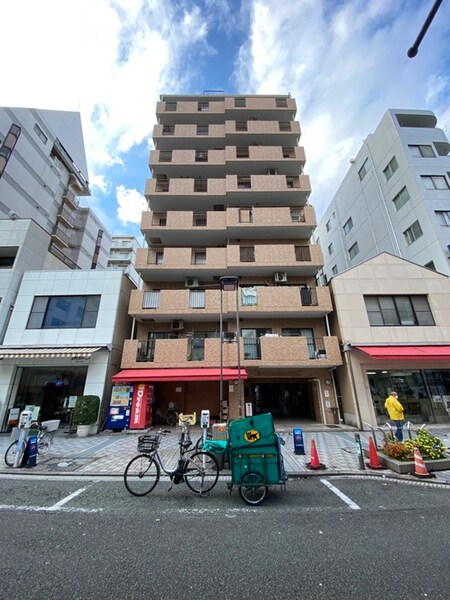 ﾗｲｵﾝｽﾞﾏﾝｼｮﾝ伊勢佐木町通り(404)外観写真