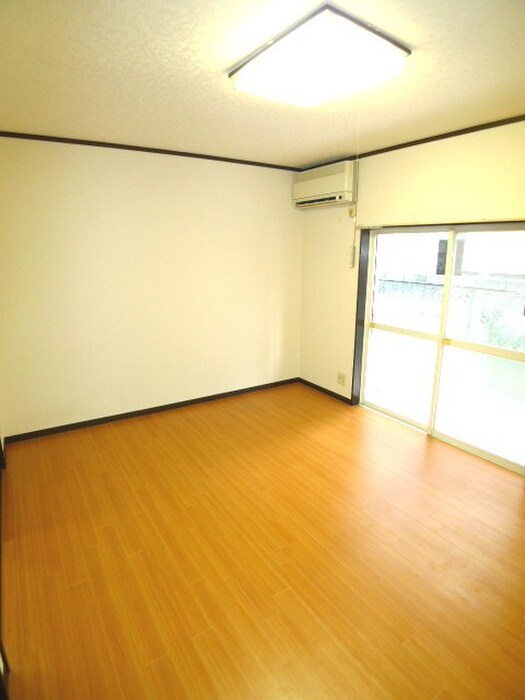 物件内観写真5　(居室)