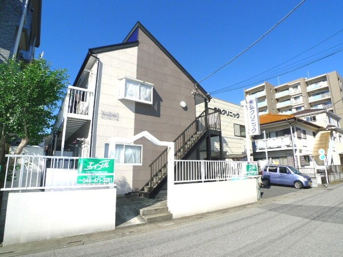 物件外観写真3　(エントランス部分)