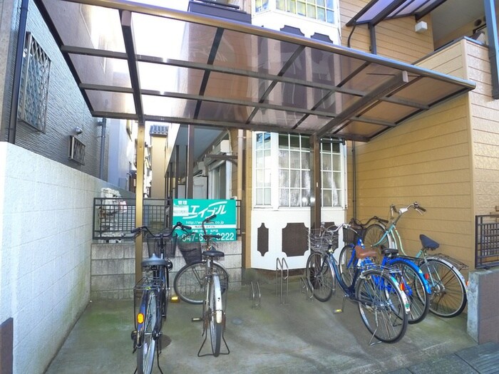 物件外観写真5　(駐輪場)