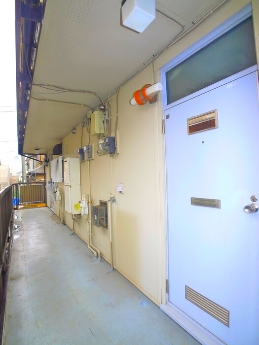 物件外観写真5　(エントランス部分)