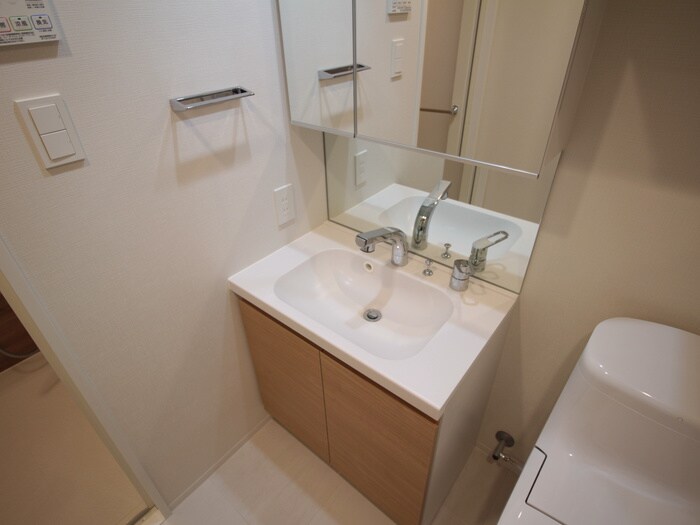 物件内観写真12　(洗面)