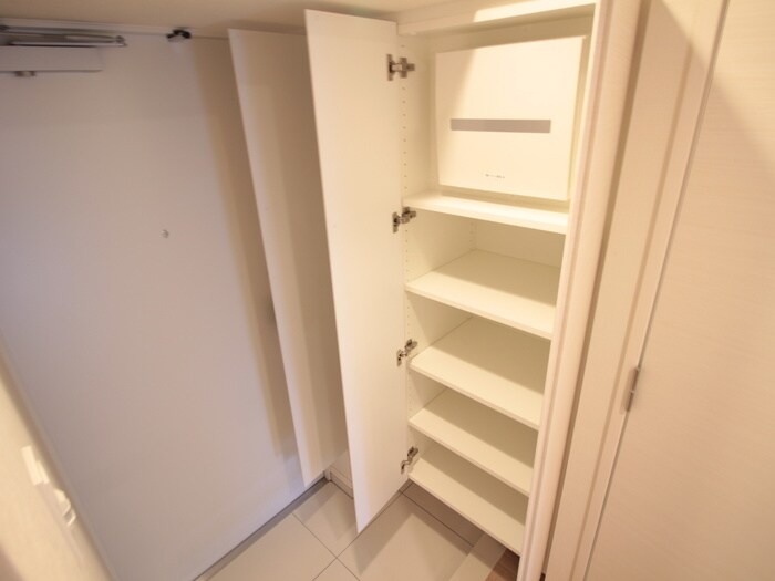 物件内観写真15　(靴箱)