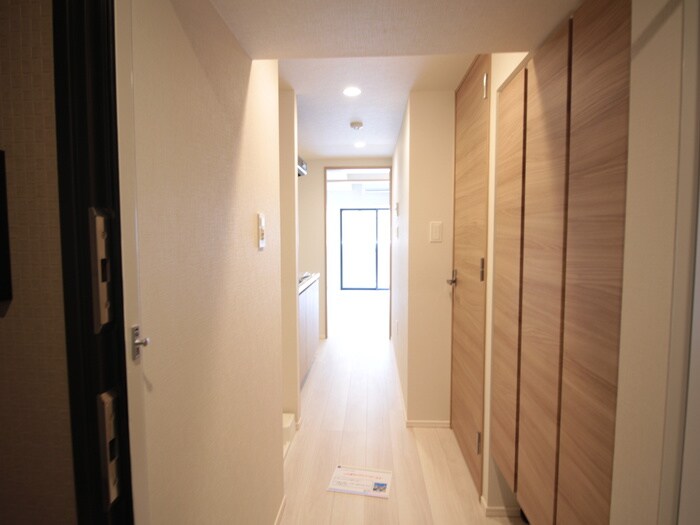 物件内観写真17　(廊下)
