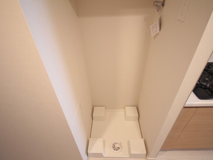 物件内観写真18　(洗濯機置場)