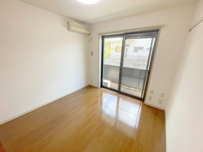 物件内観写真6　(居室)