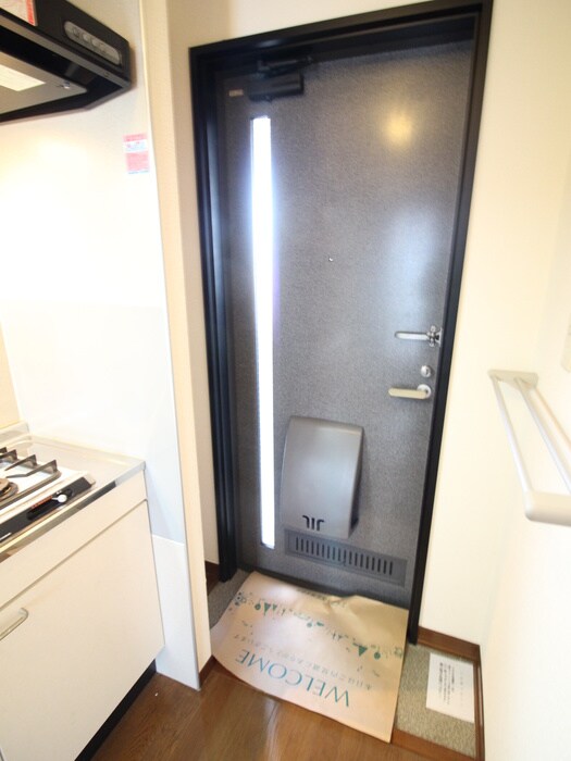 物件内観写真15　(玄関)