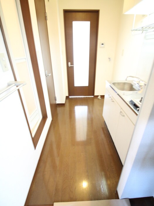 物件内観写真16　(廊下)