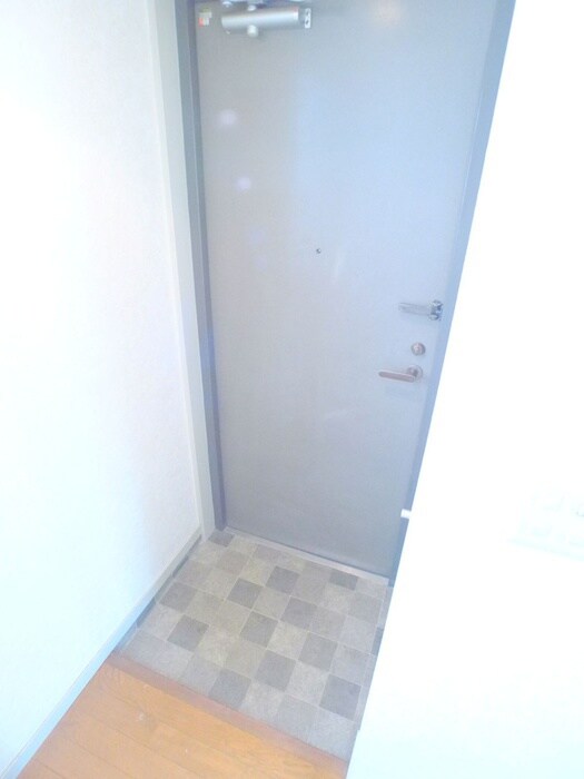 物件内観写真12　(玄関)