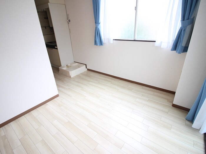 物件内観写真8　(居室)