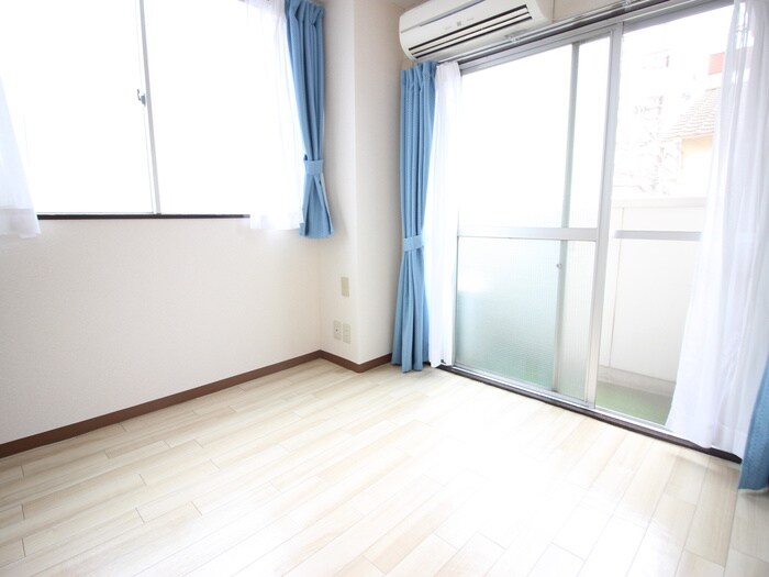 物件内観写真9　(居室)