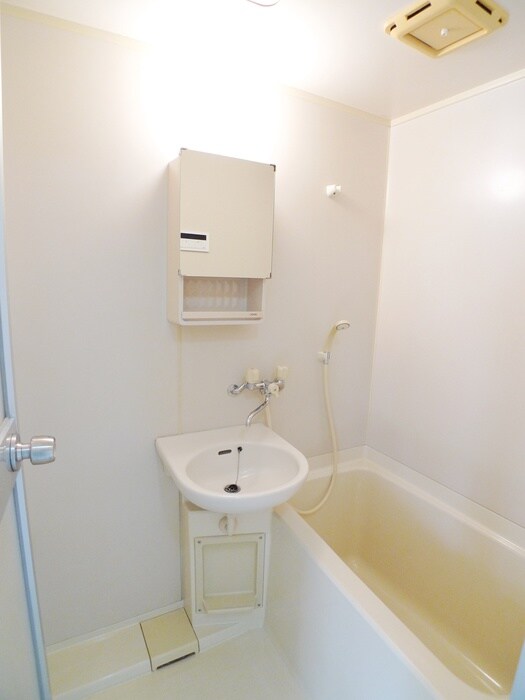 物件内観写真10　(バス／シャワールーム等)