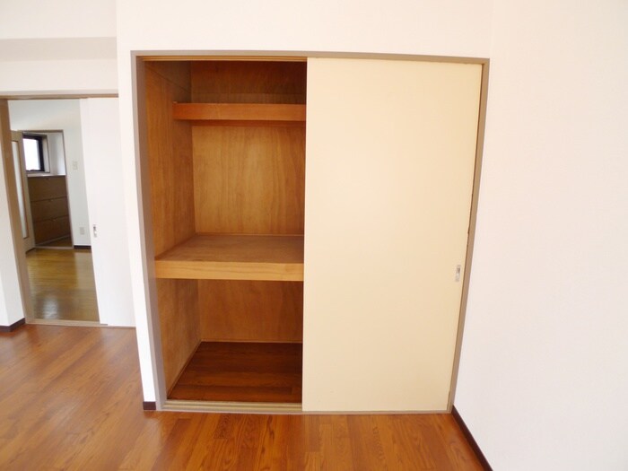 物件内観写真13　(収納)