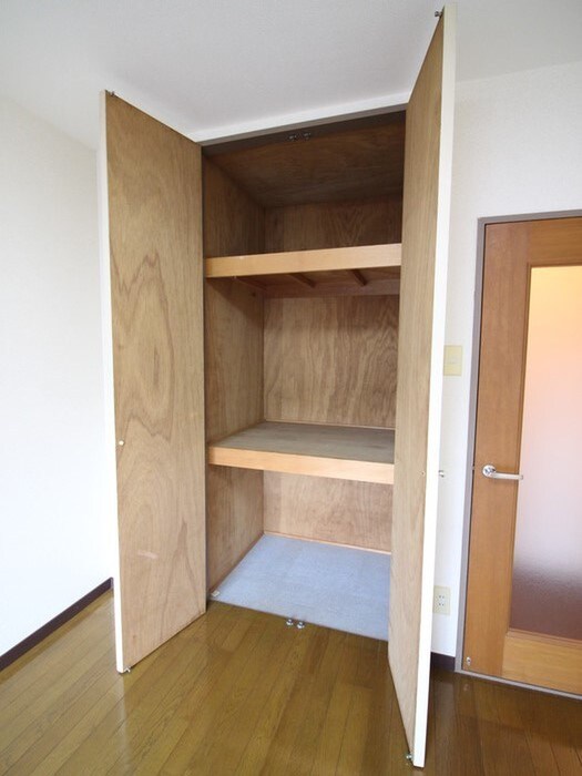 物件内観写真13　(収納)