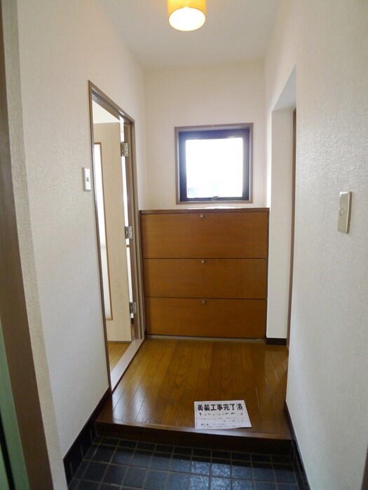 物件内観写真14　(玄関)