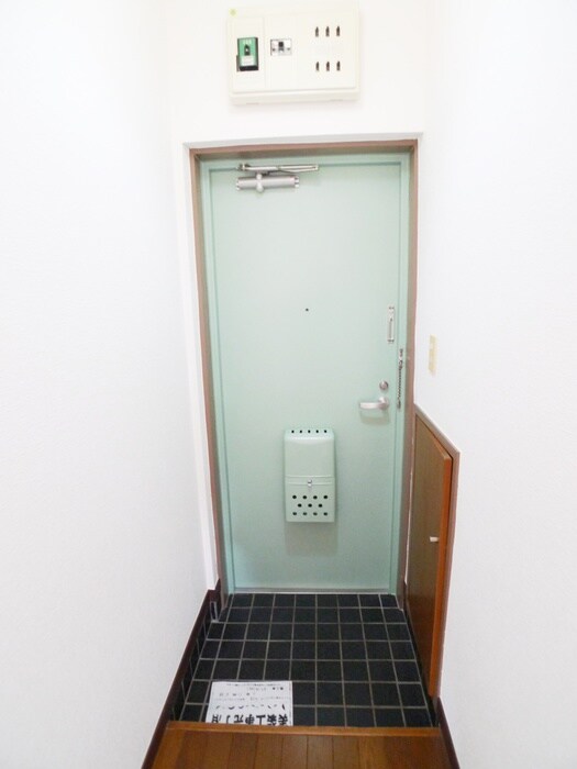 物件内観写真14　(玄関)