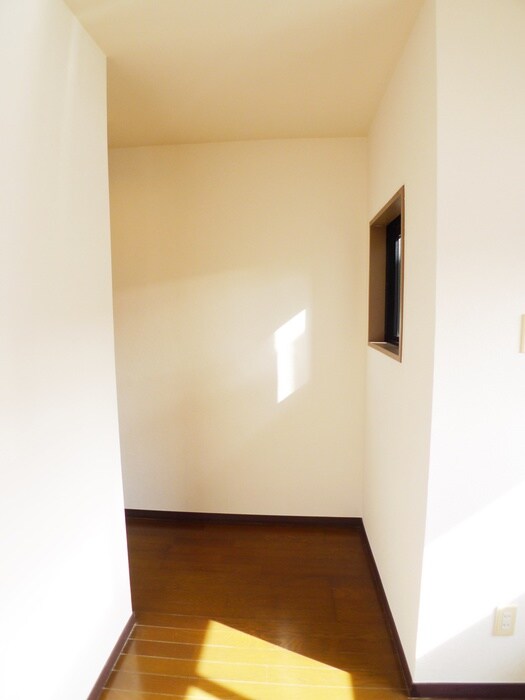 物件内観写真17　(廊下)