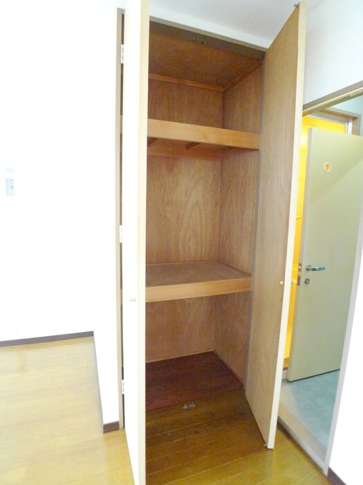 物件内観写真18　(廊下)