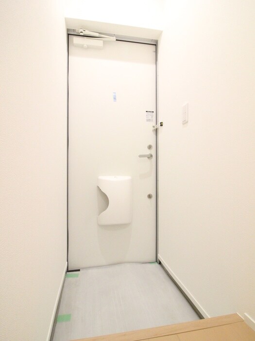 物件内観写真16　(玄関)