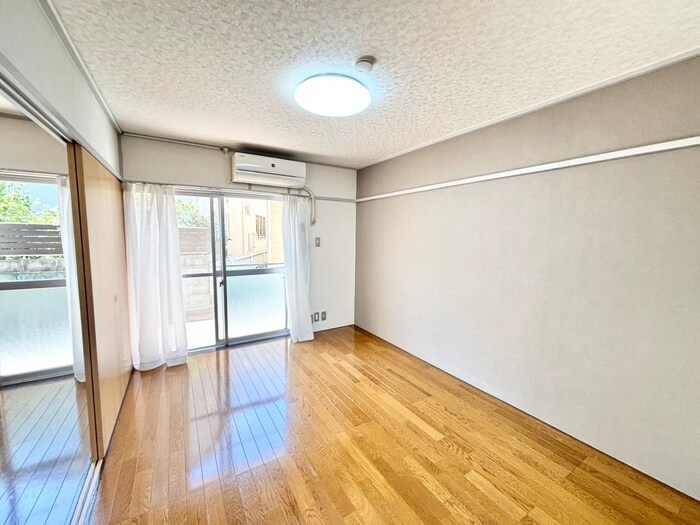 物件内観写真19　(居室)